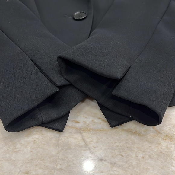 Talbots | Grace Fit One Button Split Cuff Blazer‎ | Black | Petite Size 6 (6P) - Picture 6 of 15